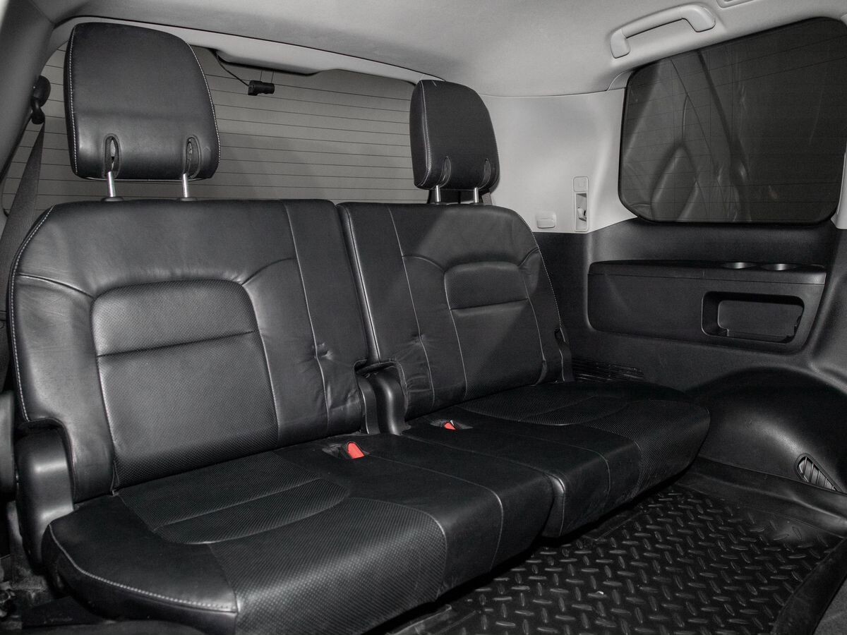 Toyota Land Cruiser 2013 - фото автомобиля