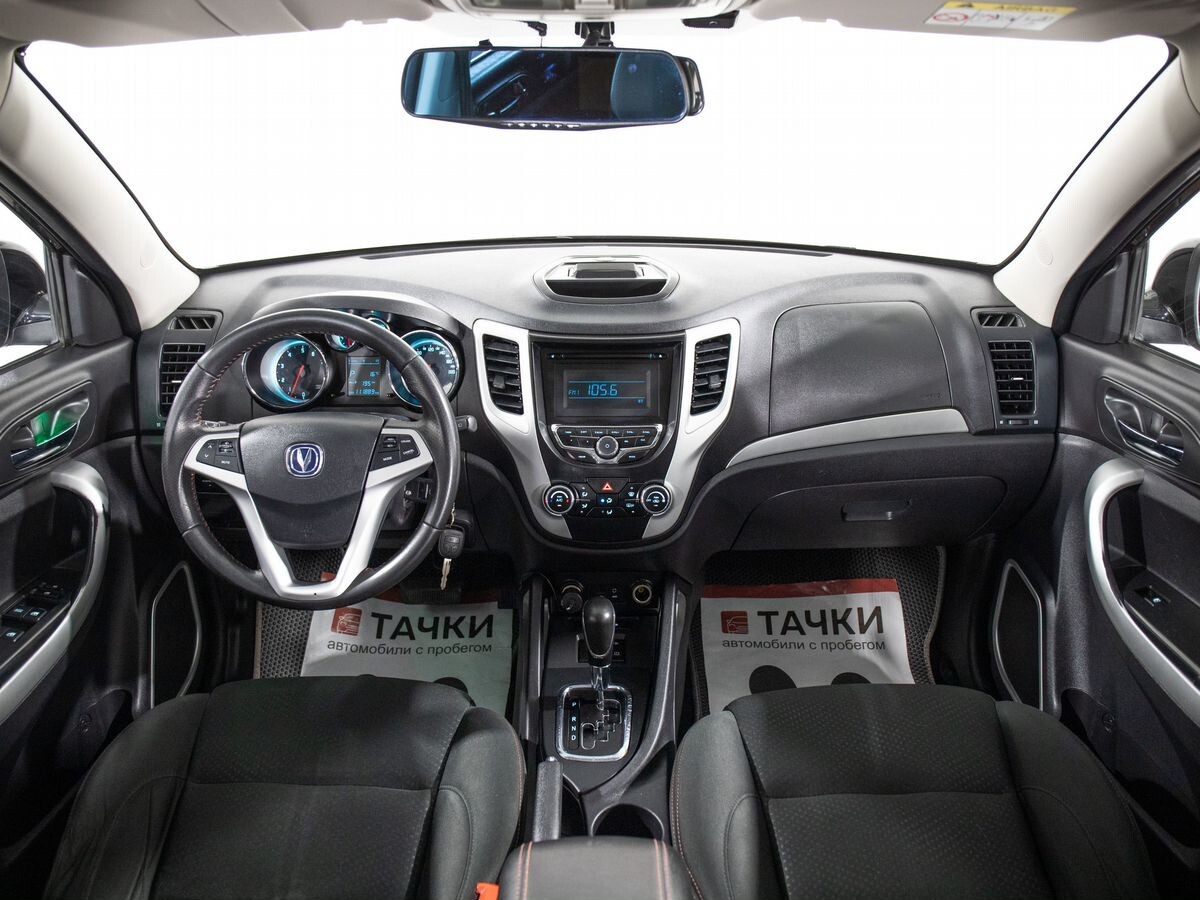 Changan CS35 2019 - фото автомобиля