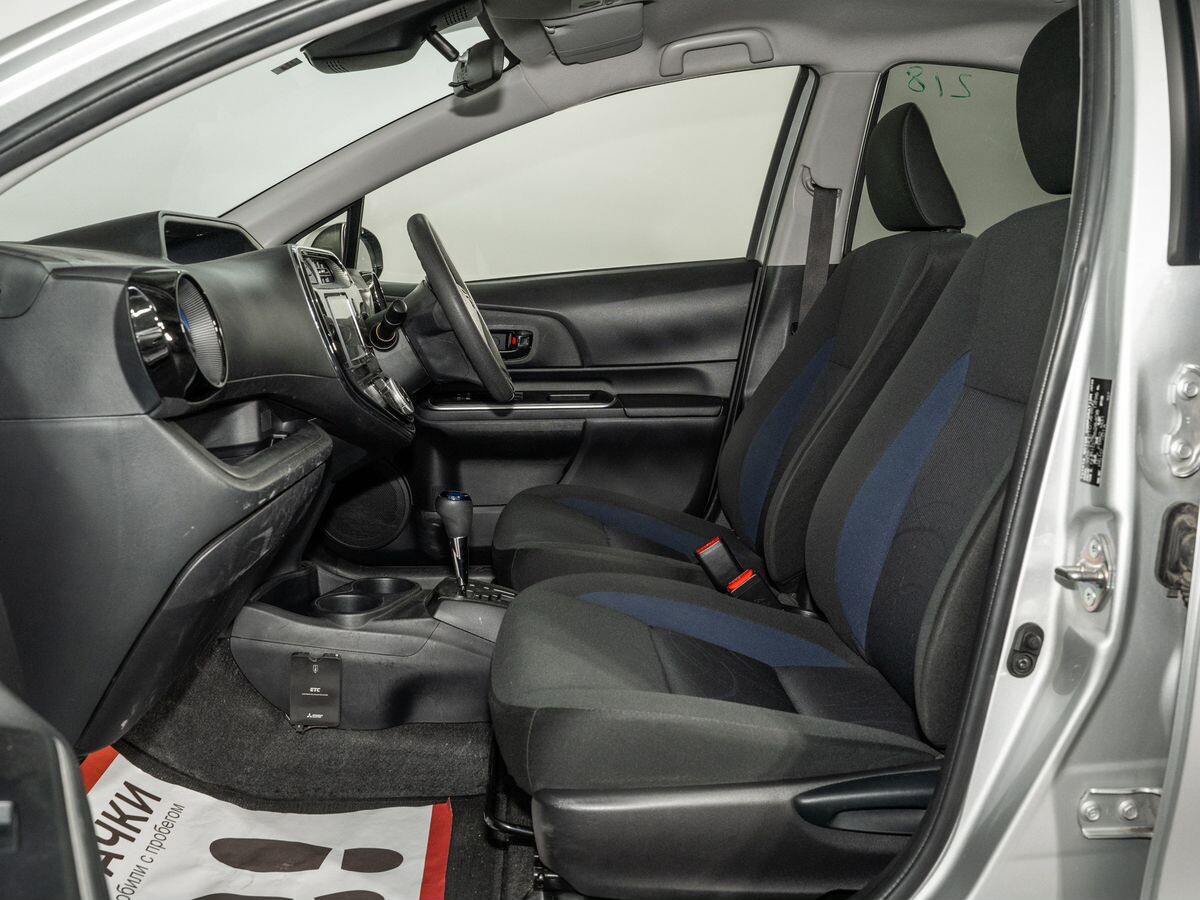 Toyota Aqua 2019 - фото автомобиля