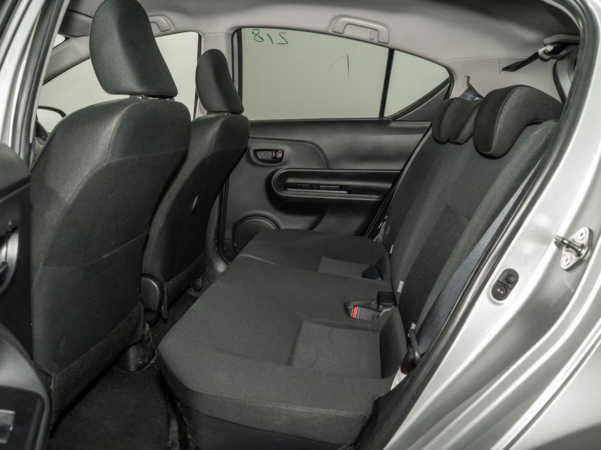 Toyota Aqua 2019 - фото автомобиля