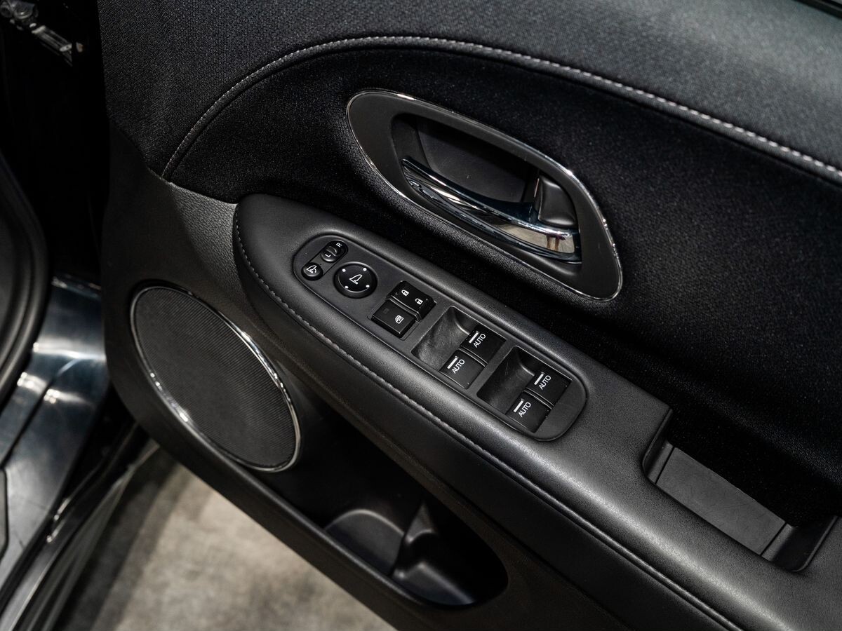 Honda Vezel 2015 - фото автомобиля