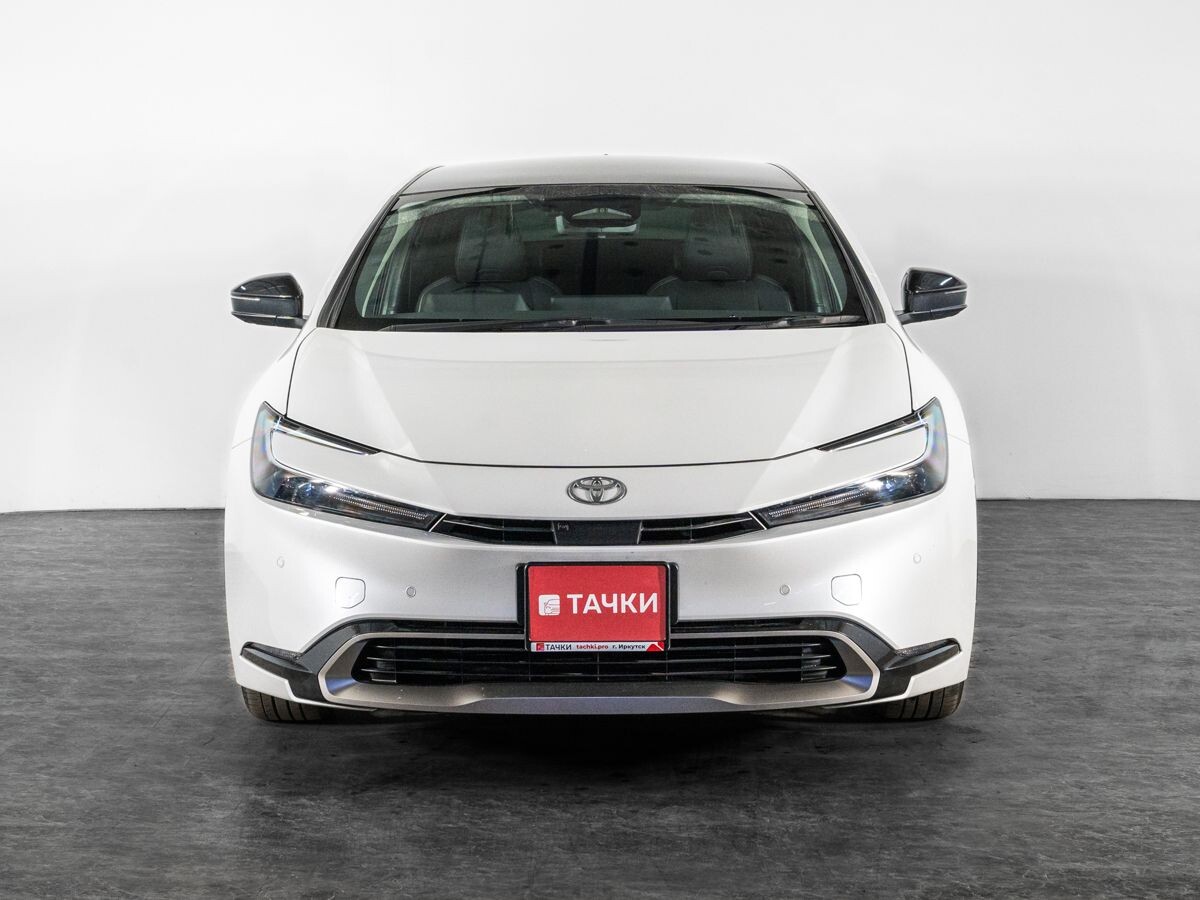 Toyota Prius 2023 - фото автомобиля