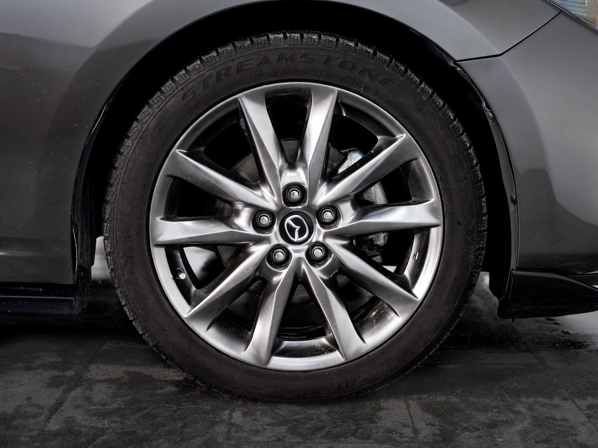 Mazda Axela 2017 - фото автомобиля