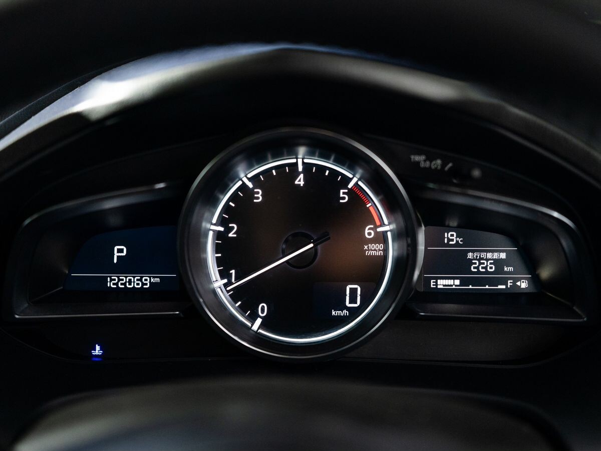 Mazda Axela 2017 - фото автомобиля