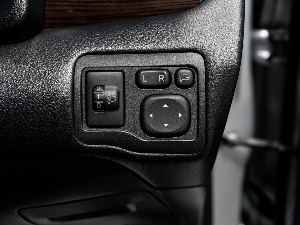 Toyota Premio 2016 - фото автомобиля