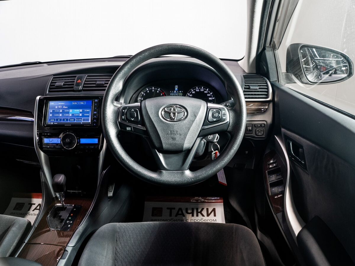 Toyota Premio 2016 - фото автомобиля