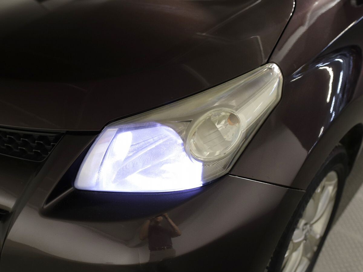 Toyota ist 2007 - фото автомобиля