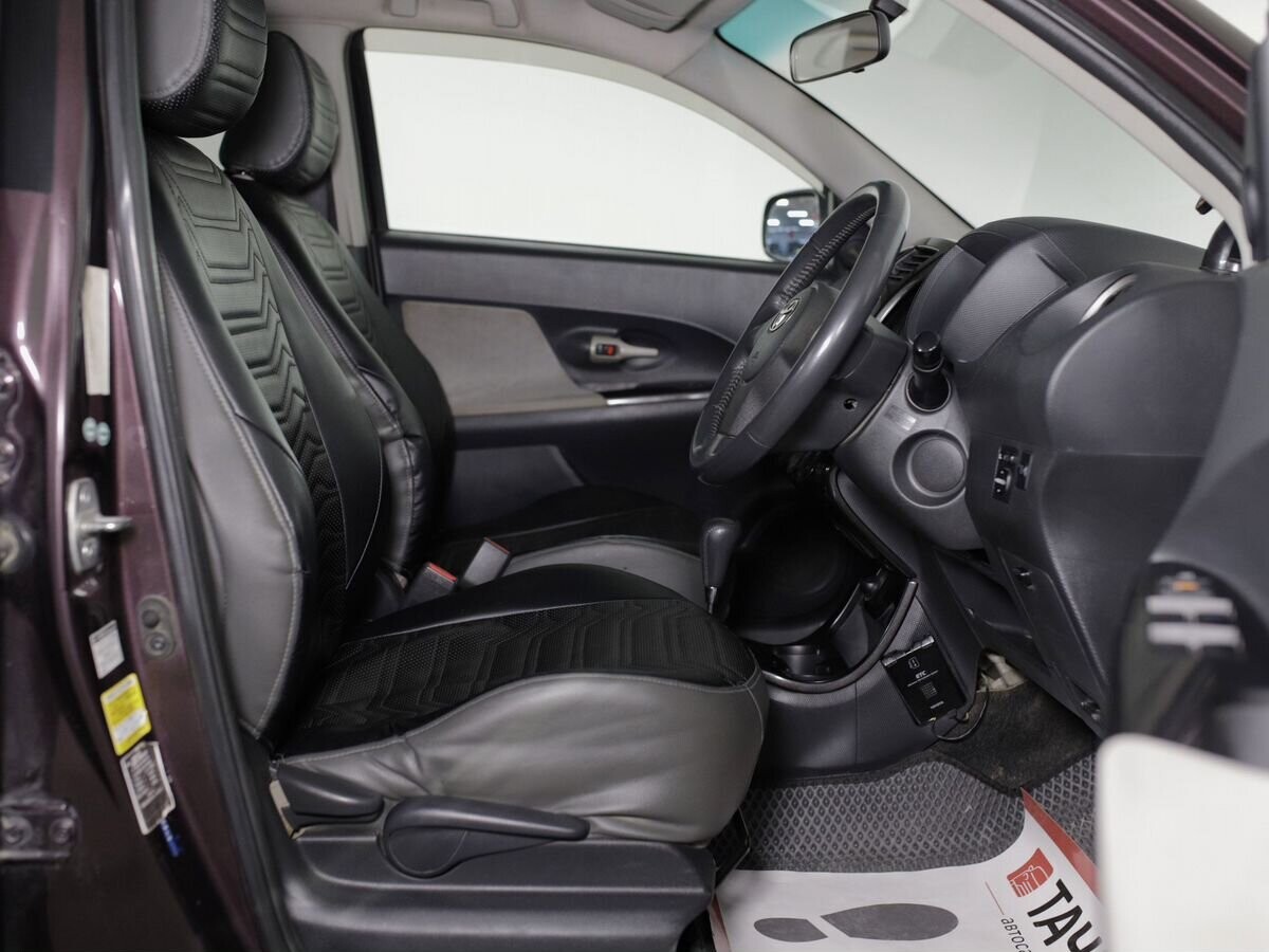 Toyota ist 2007 - фото автомобиля