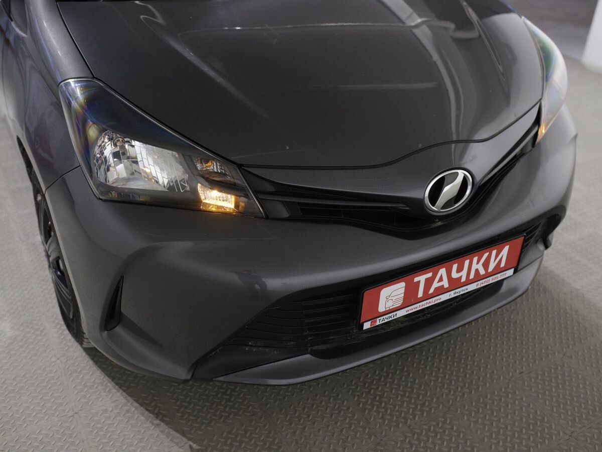 Toyota Vitz 2014 - фото автомобиля
