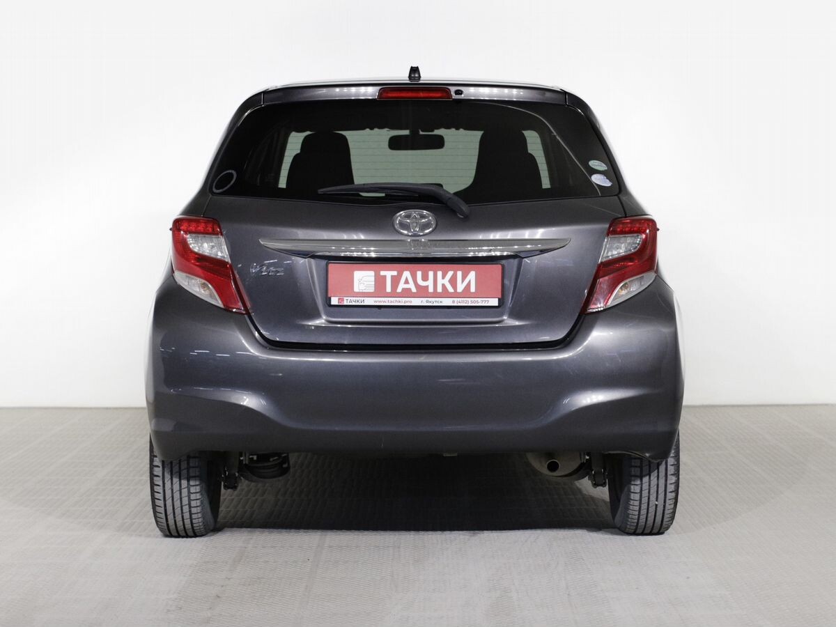 Toyota Vitz 2014 - фото автомобиля