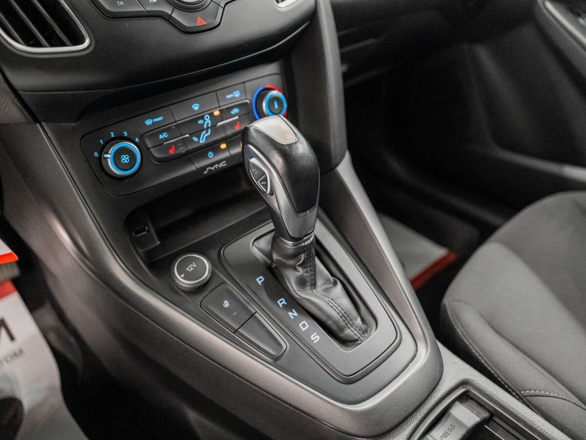 Ford Focus 2018 - фото автомобиля