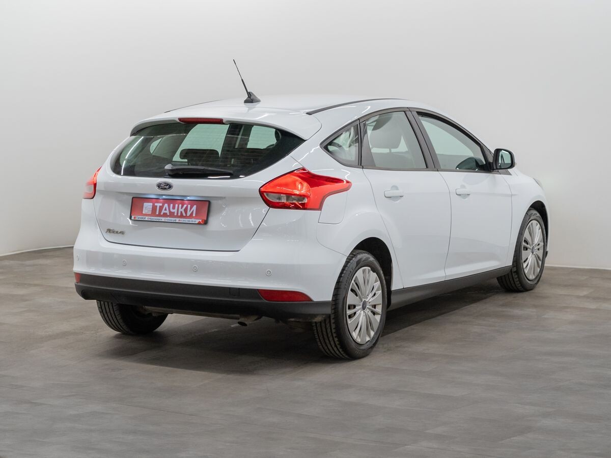 Ford Focus 2018 - фото автомобиля