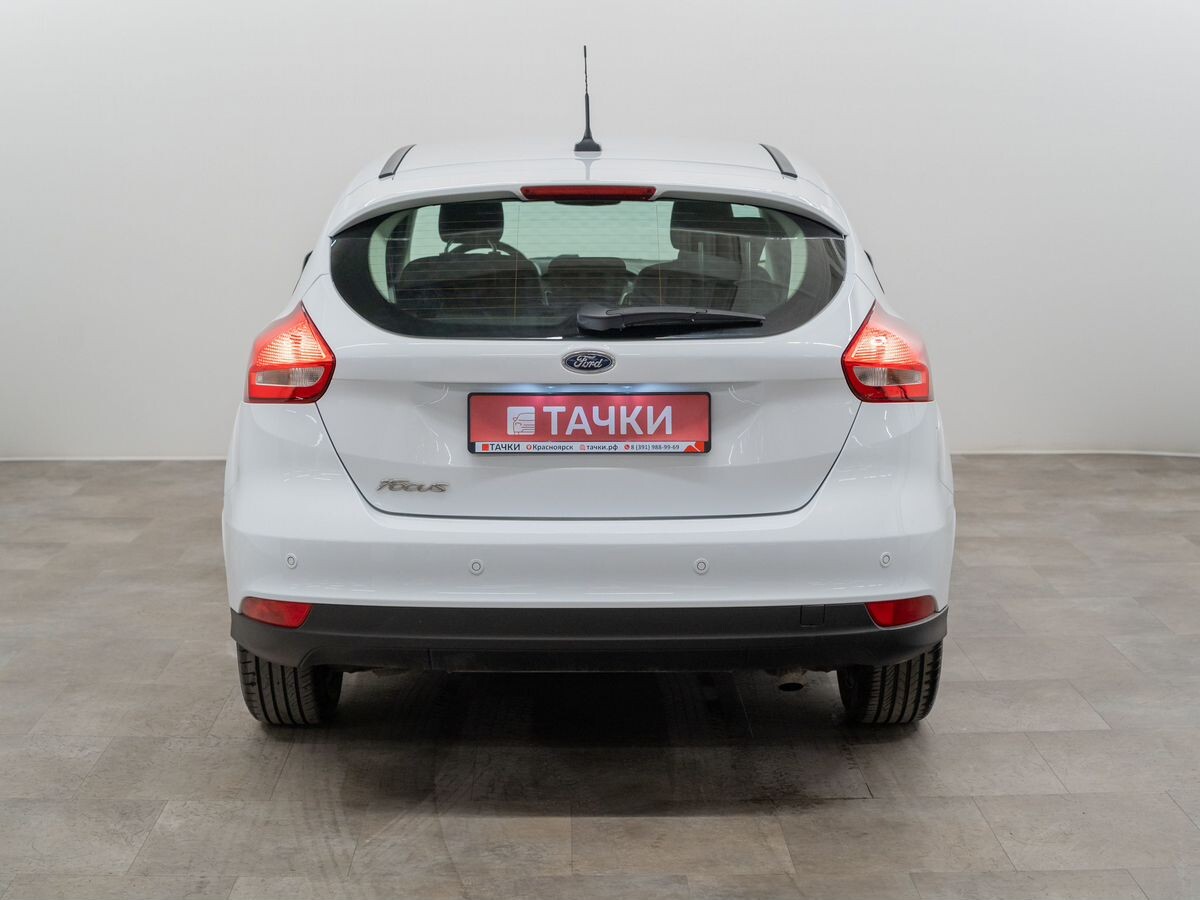 Ford Focus 2018 - фото автомобиля