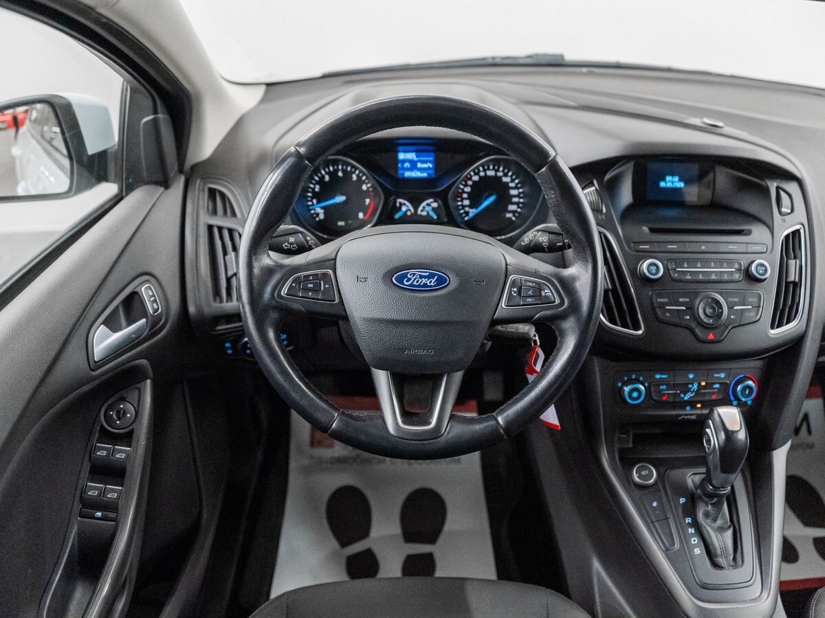 Ford Focus 2018 - фото автомобиля