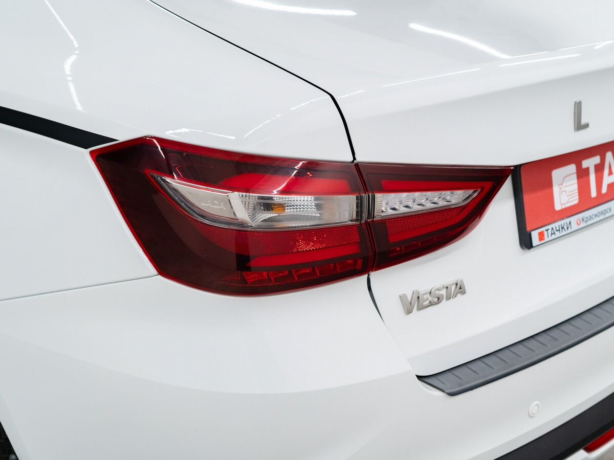 Лада Веста 2024 - фото автомобиля