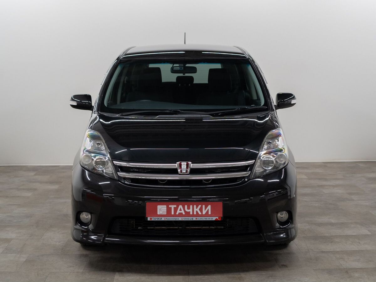 Toyota Isis 2010 - фото автомобиля