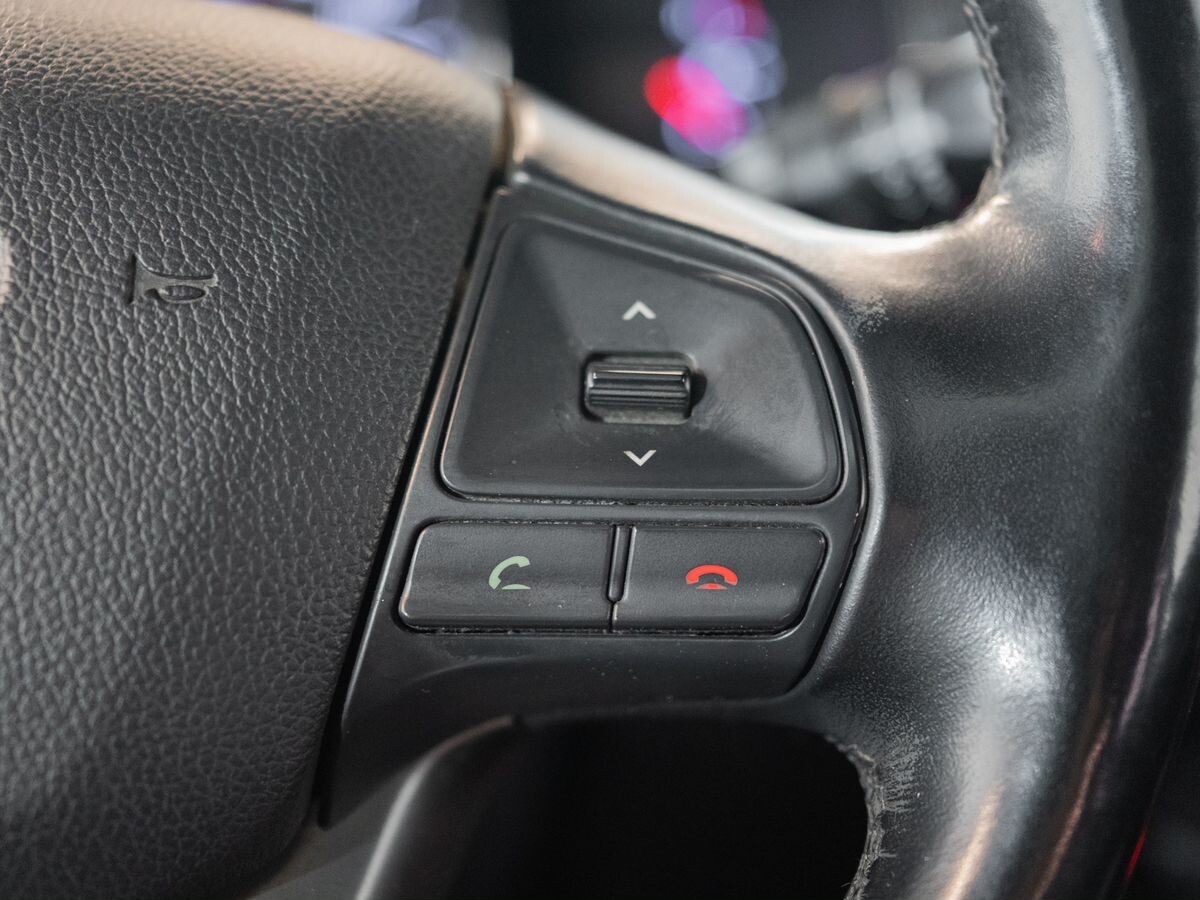 Kia Rio 2013 - фото автомобиля
