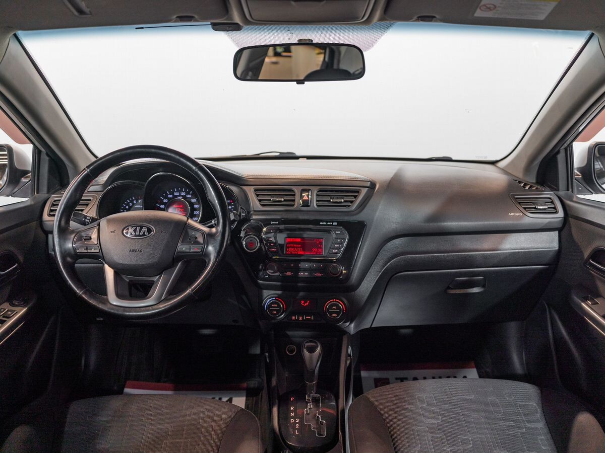 Kia Rio 2013 - фото автомобиля