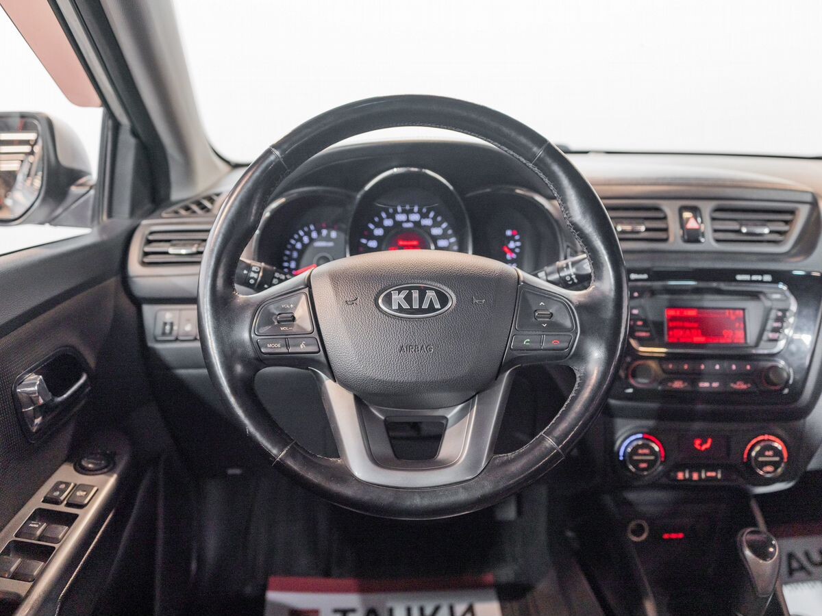Kia Rio 2013 - фото автомобиля