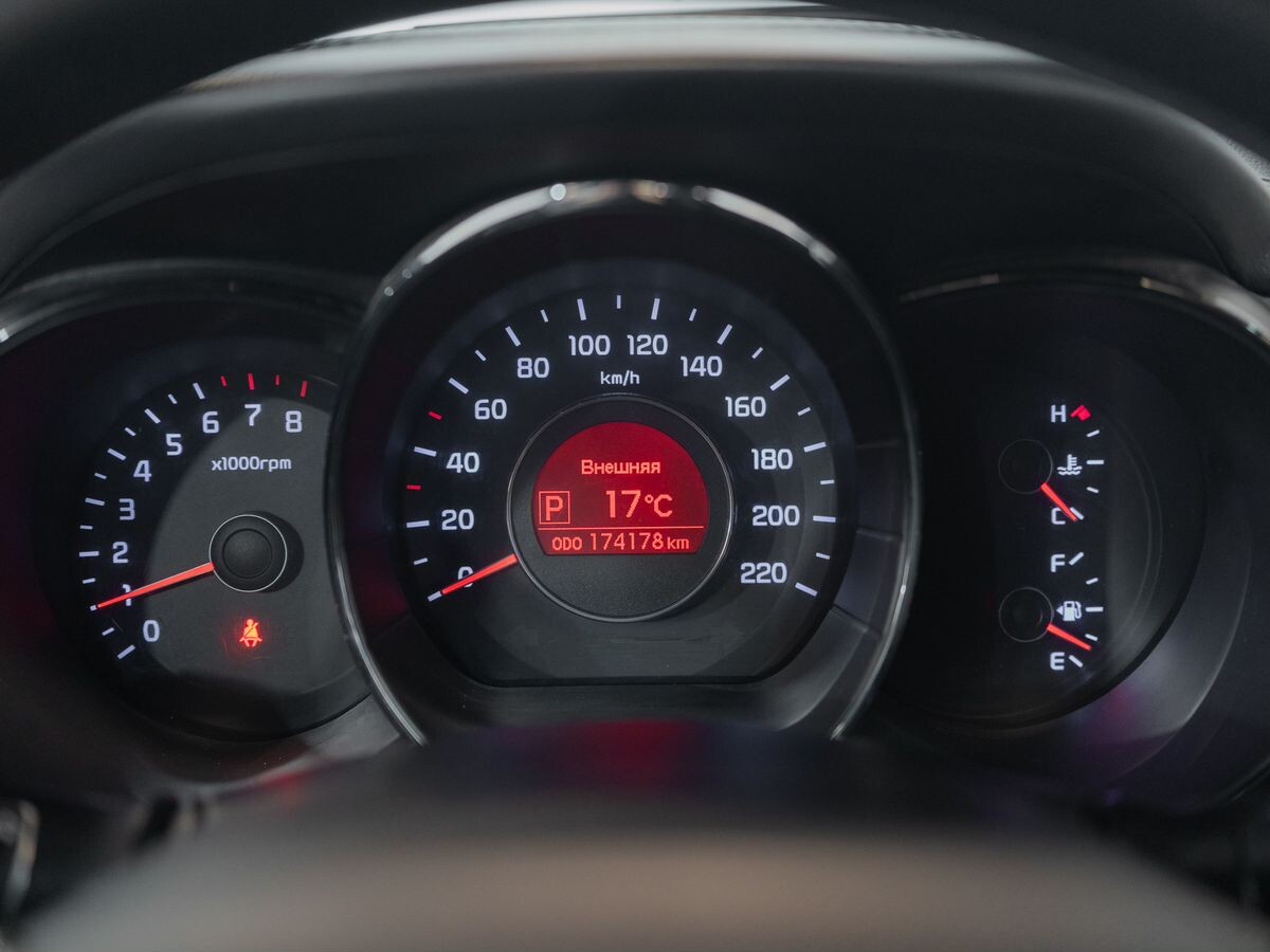 Kia Rio 2013 - фото автомобиля