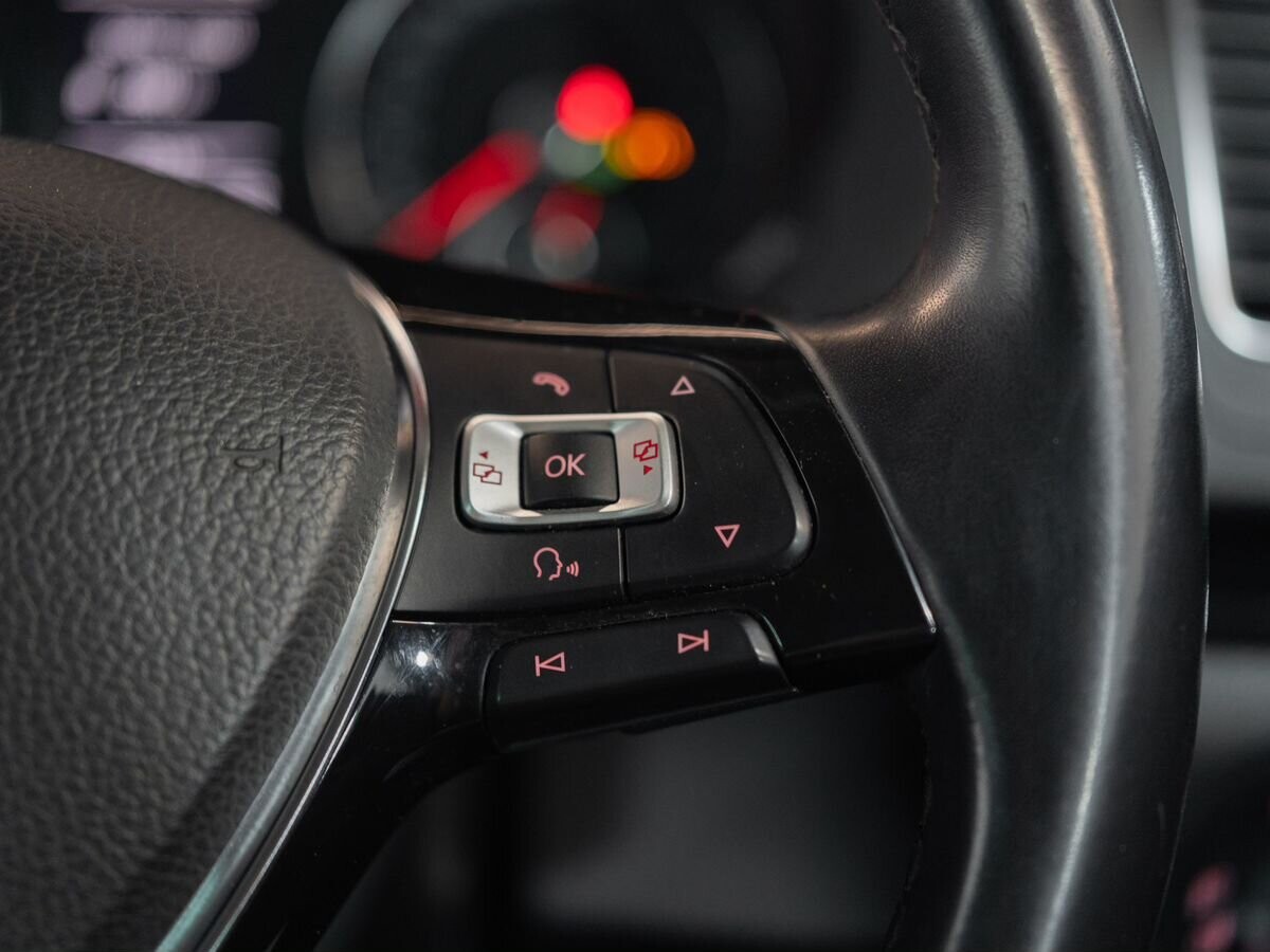 Volkswagen Sharan 2015 - фото автомобиля