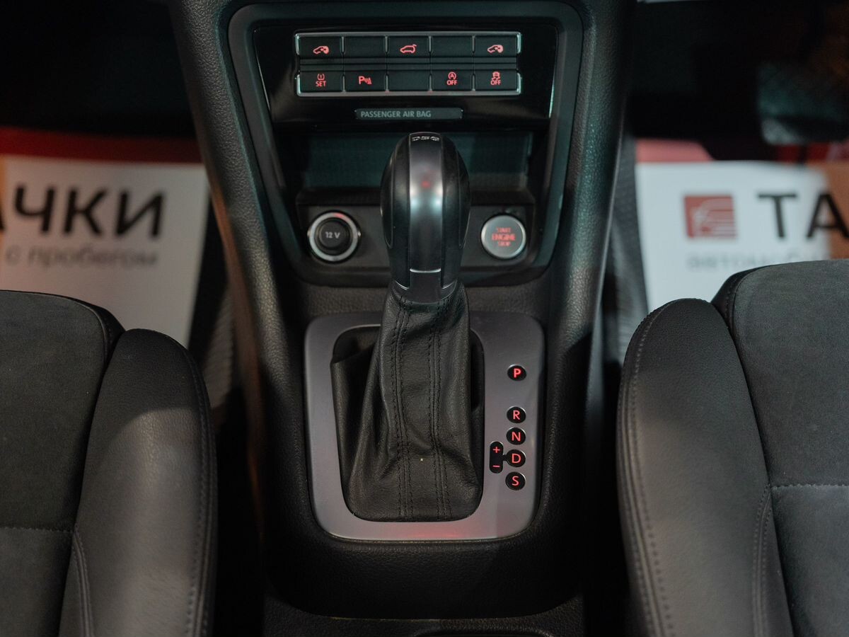 Volkswagen Sharan 2015 - фото автомобиля