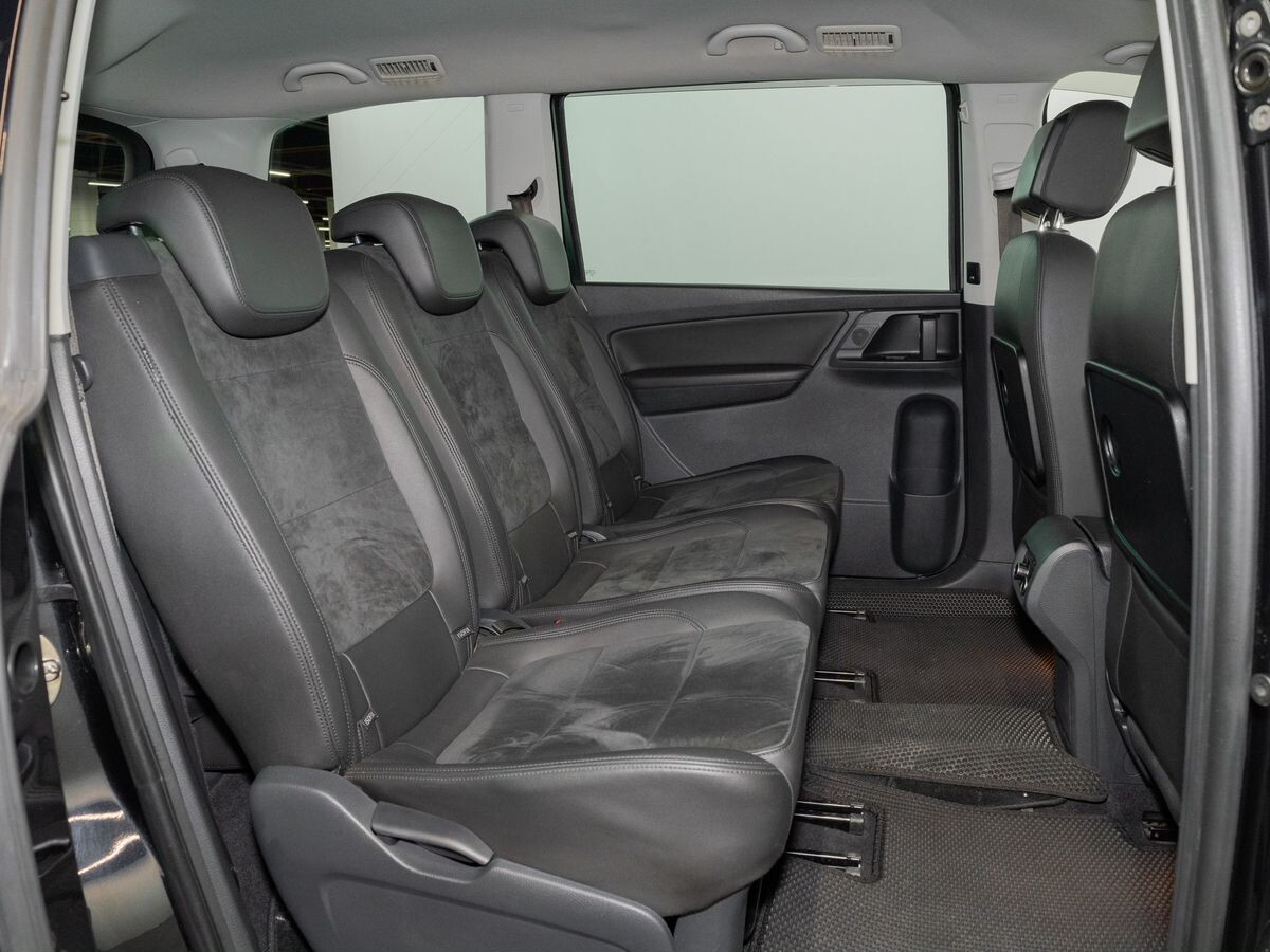 Volkswagen Sharan 2015 - фото автомобиля