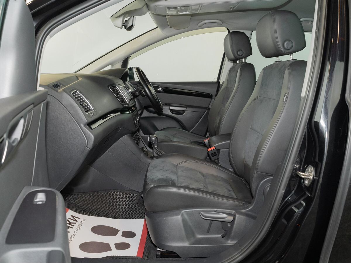 Volkswagen Sharan 2015 - фото автомобиля