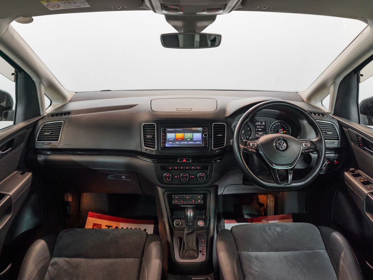 Volkswagen Sharan 2015 - фото автомобиля