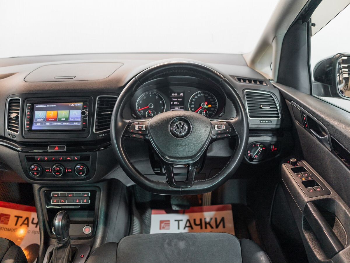 Volkswagen Sharan 2015 - фото автомобиля