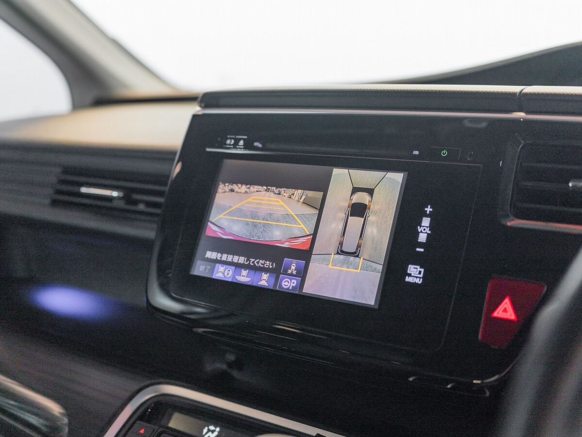 Honda Stepwgn 2015 - фото автомобиля