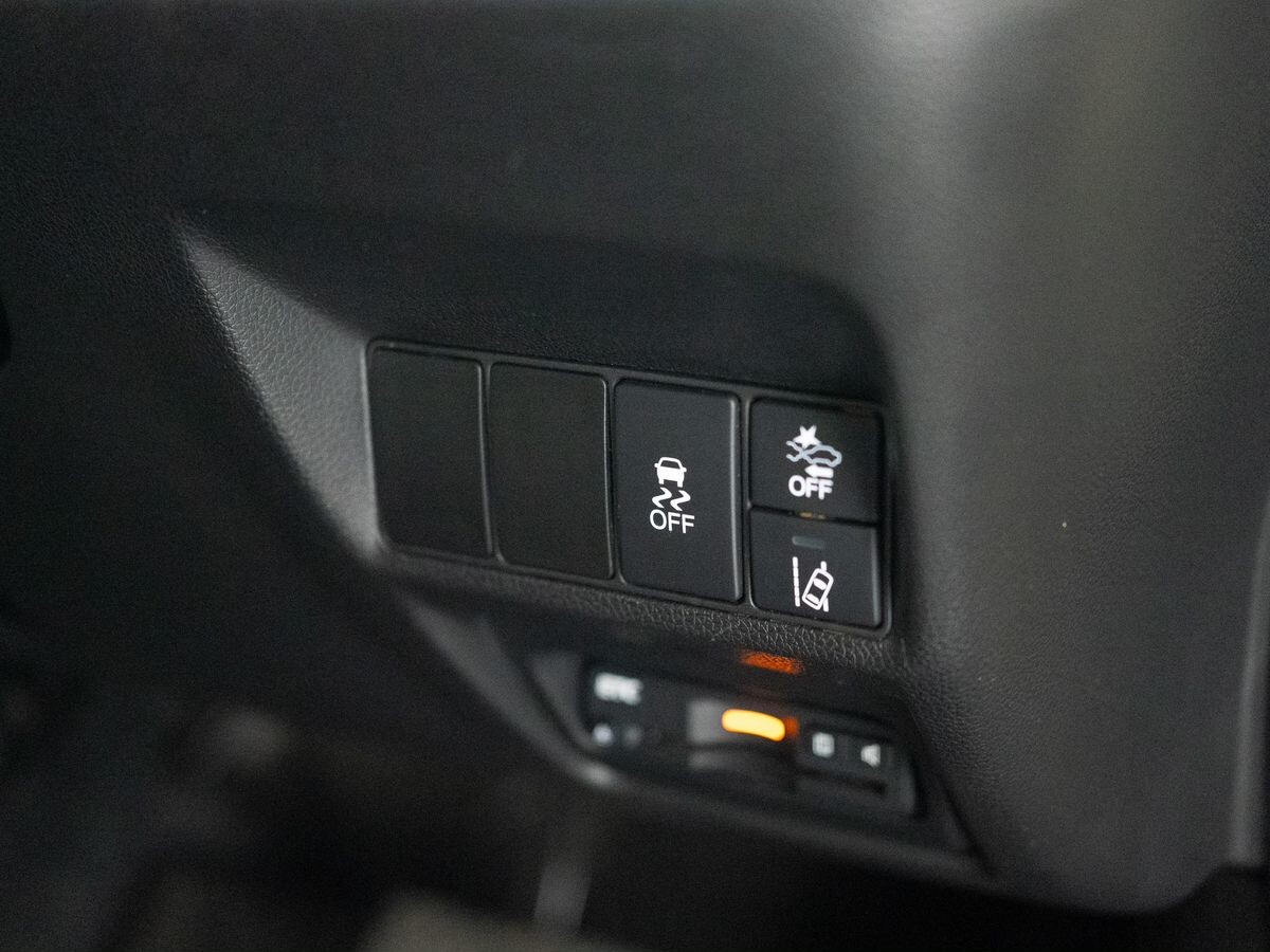 Honda Stepwgn 2015 - фото автомобиля