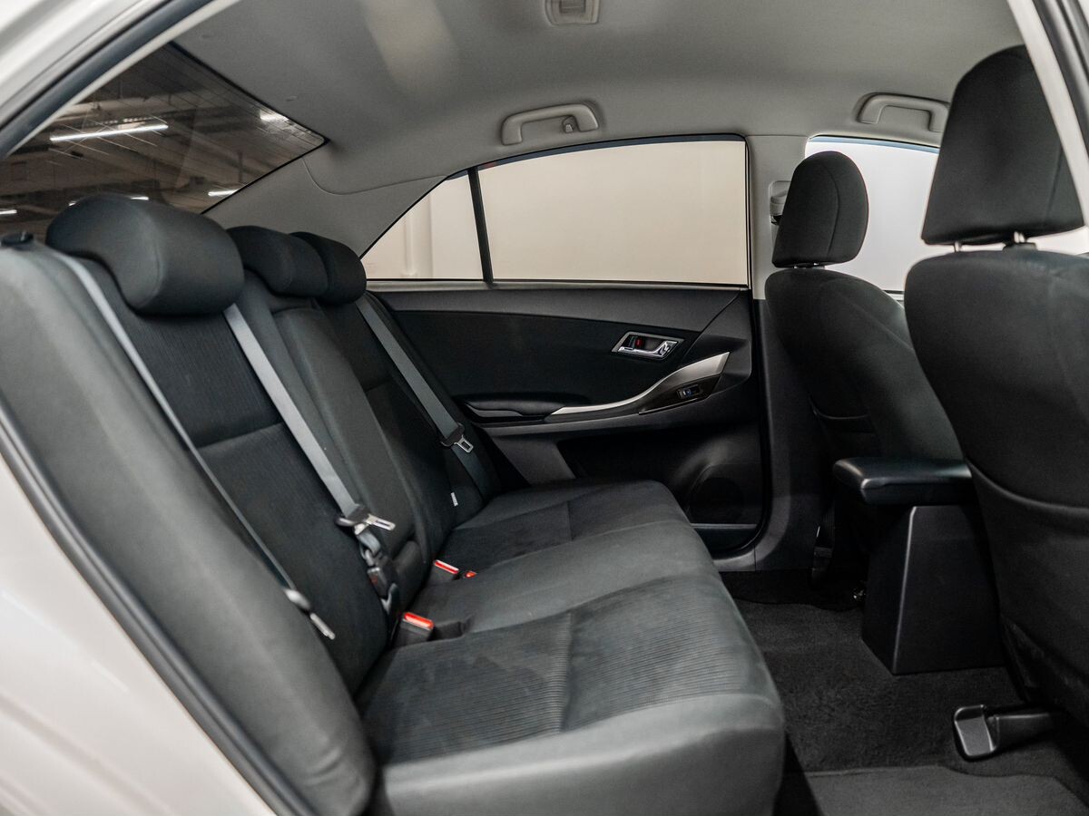 Toyota Allion 2017 - фото автомобиля