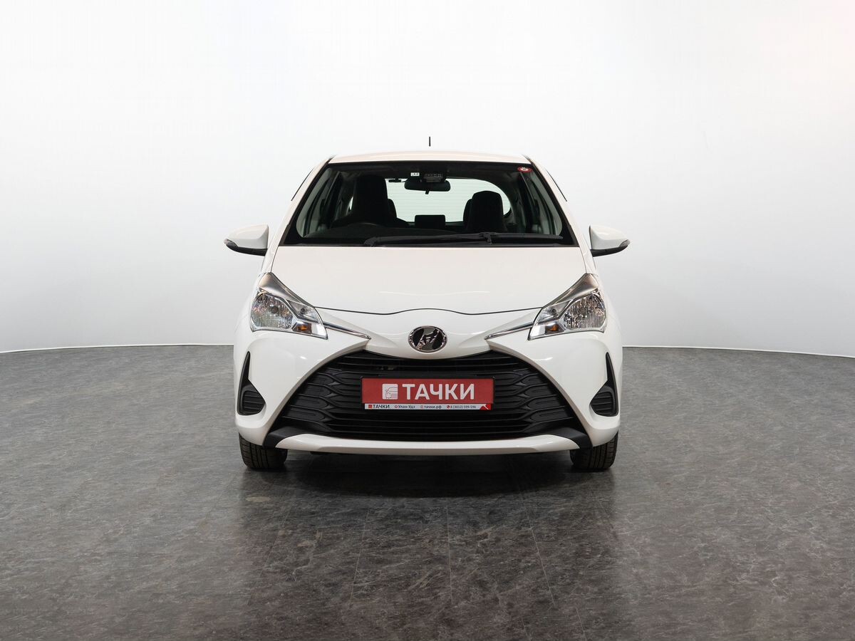 Toyota Vitz 2017 - фото автомобиля