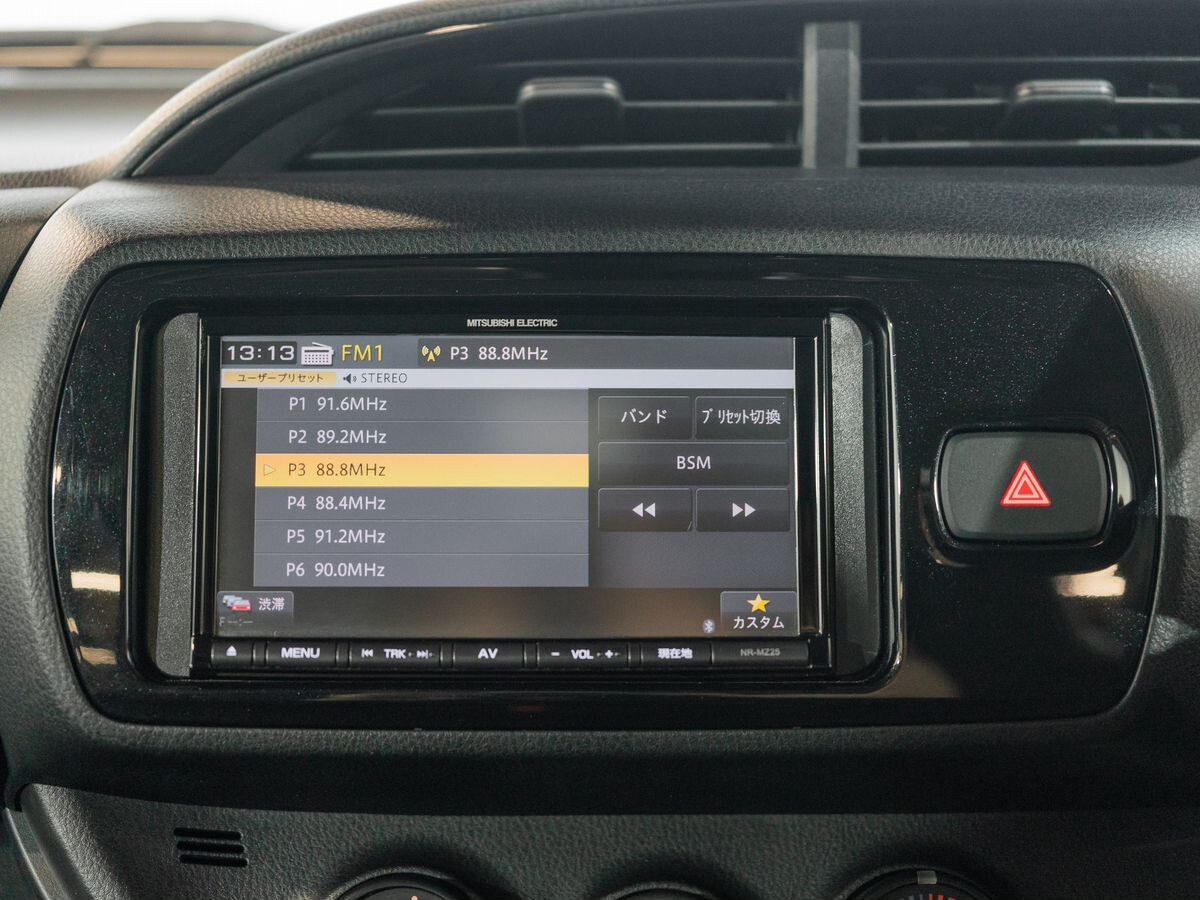 Toyota Vitz 2017 - фото автомобиля