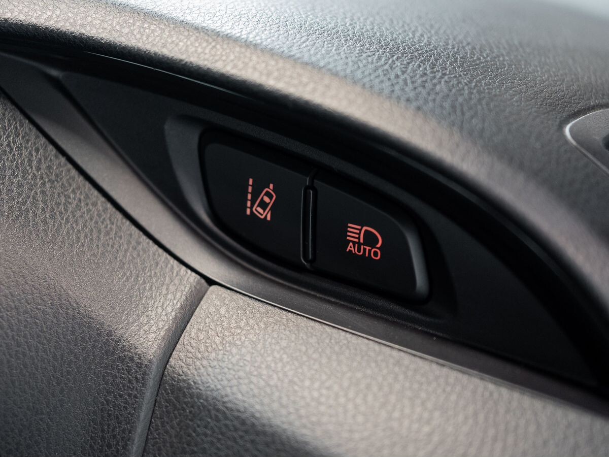 Toyota Vitz 2017 - фото автомобиля