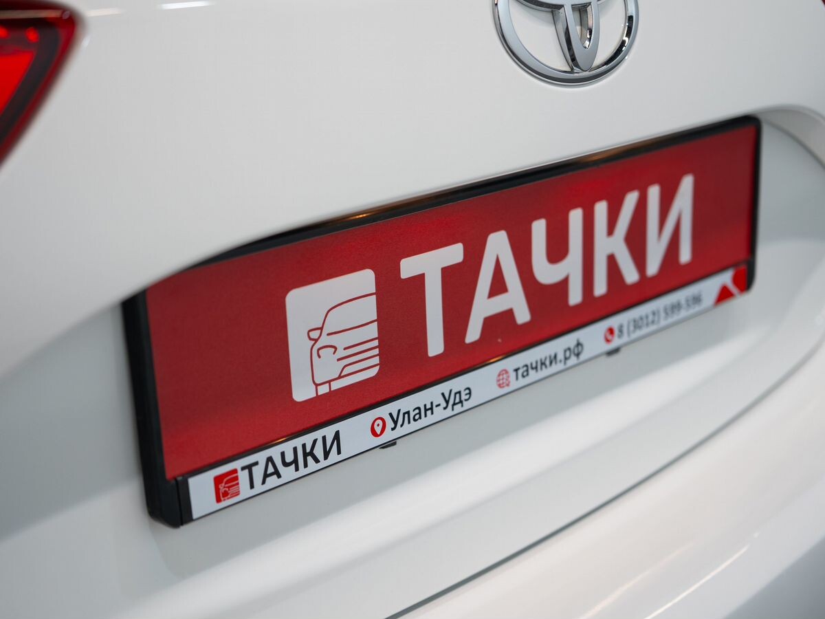 Toyota Vitz 2017 - фото автомобиля