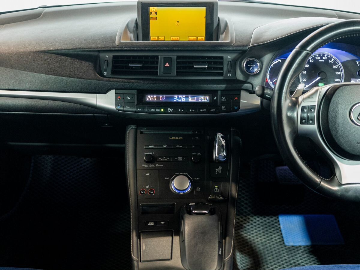 Lexus CT200h 2012 - фото автомобиля