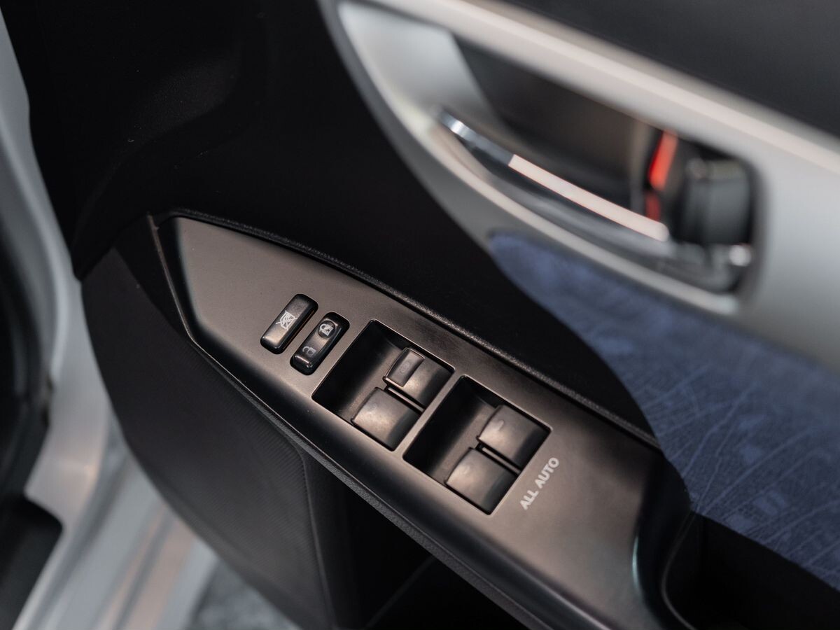 Lexus CT200h 2012 - фото автомобиля