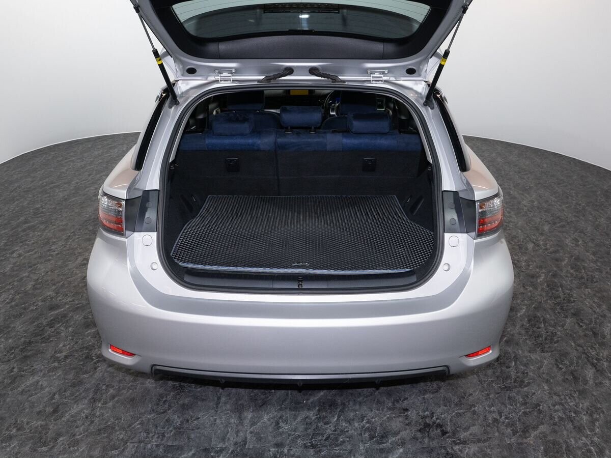 Lexus CT200h 2012 - фото автомобиля