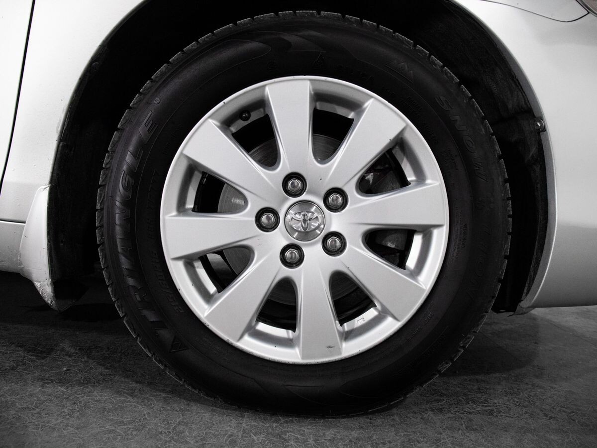 Toyota Camry 2008 - фото автомобиля