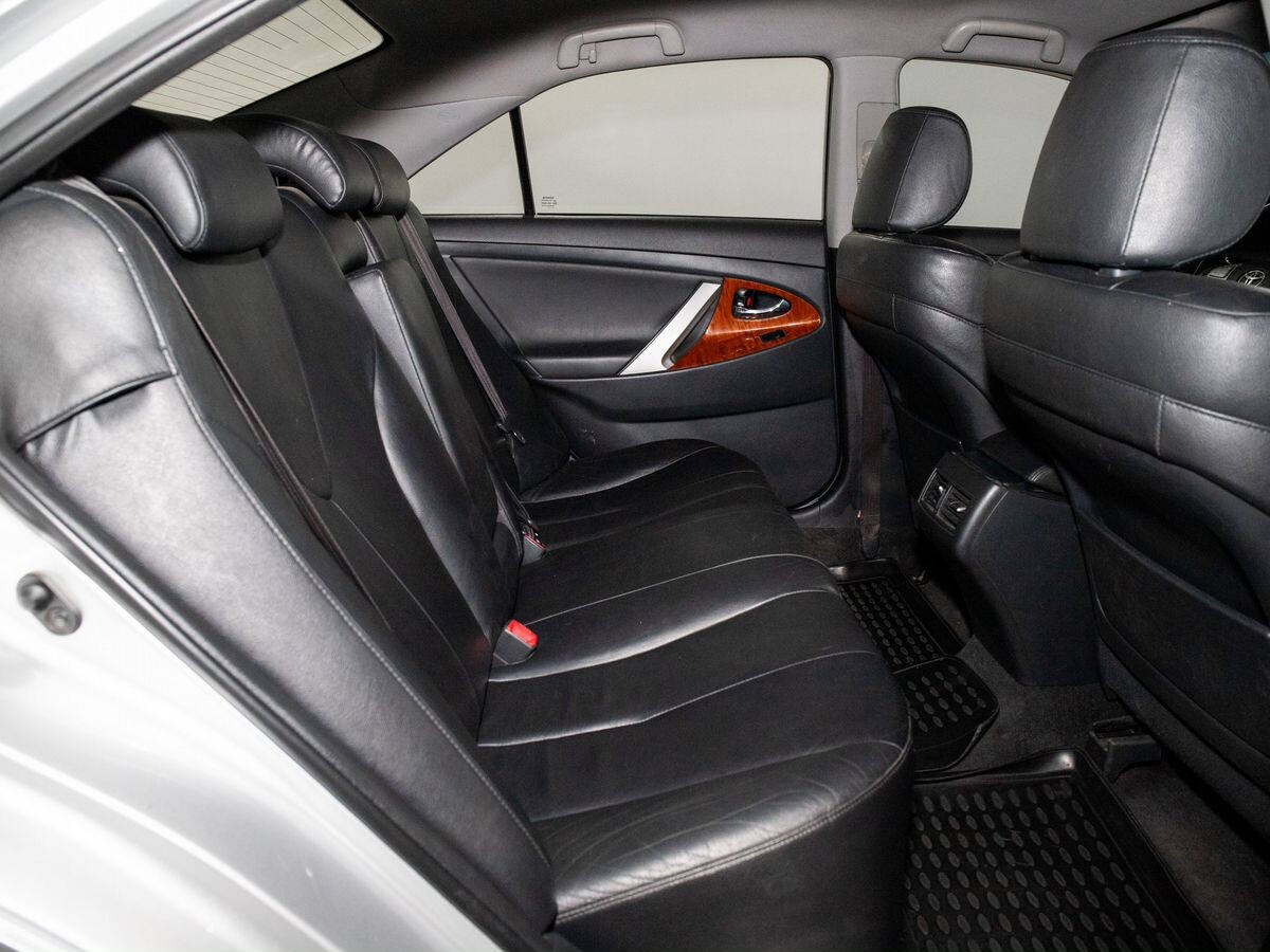 Toyota Camry 2008 - фото автомобиля