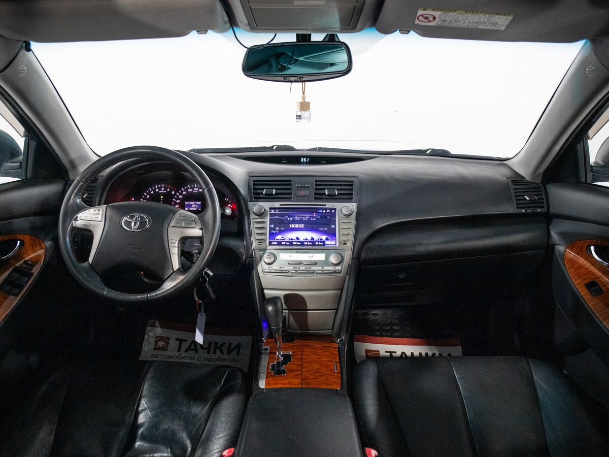 Toyota Camry 2008 - фото автомобиля