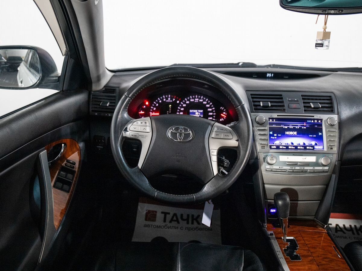 Toyota Camry 2008 - фото автомобиля