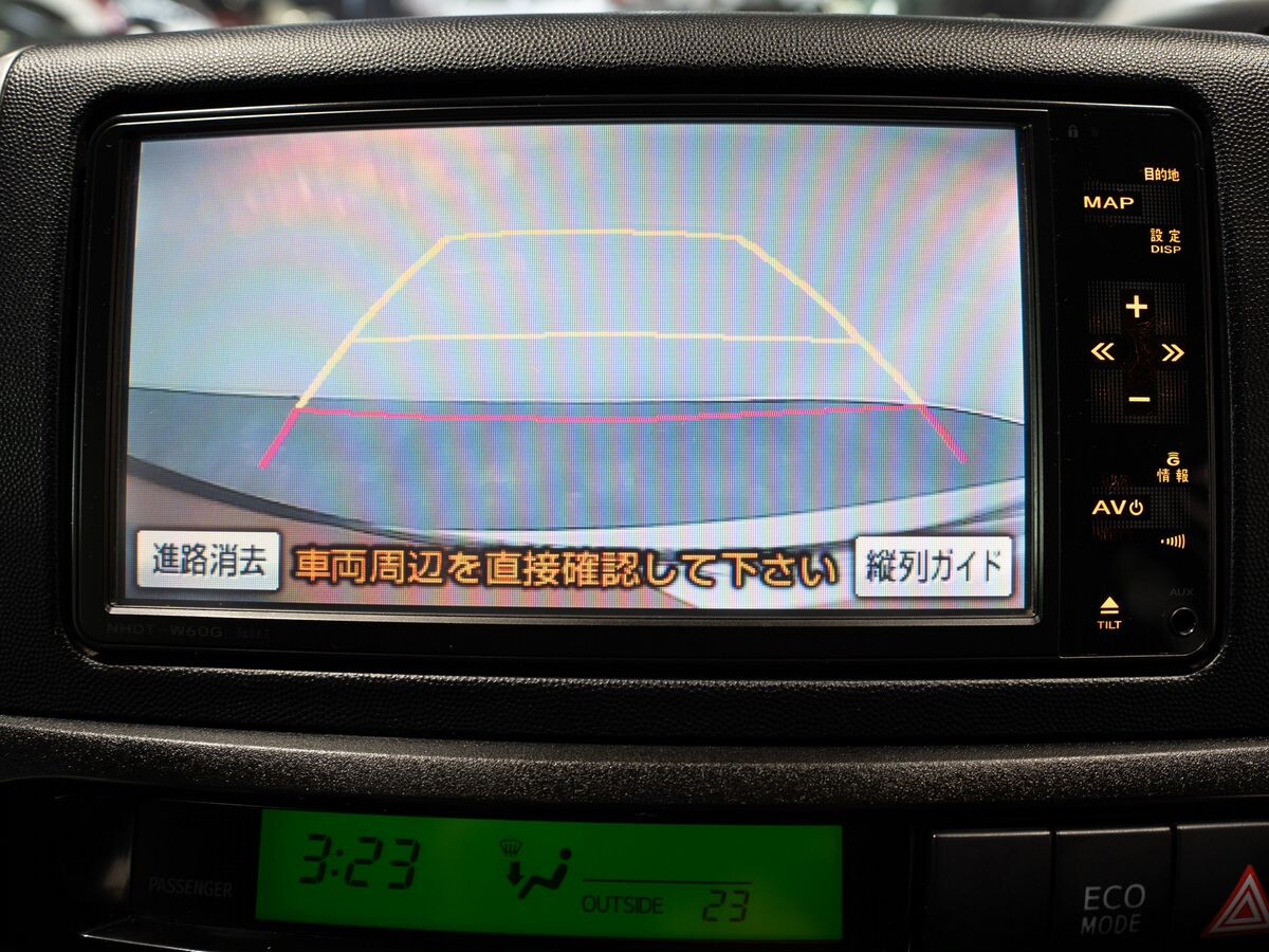 Toyota Wish 2010 - фото автомобиля