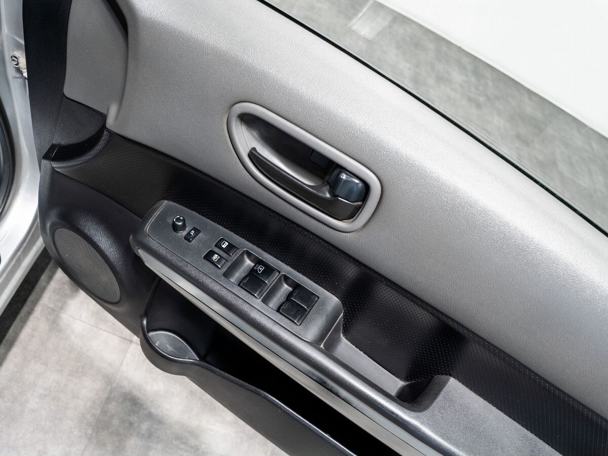 Nissan X-Trail 2009 - фото автомобиля