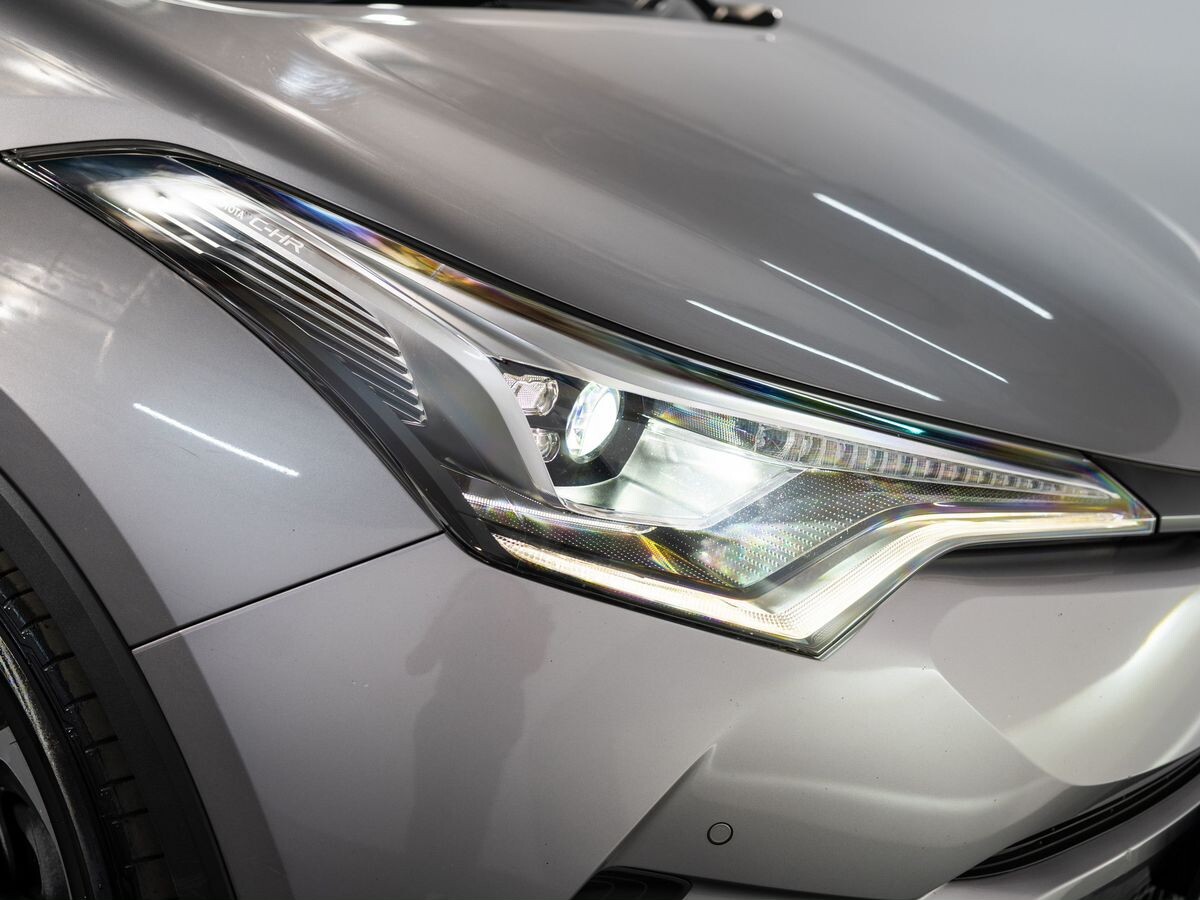 Toyota C-HR 2018 - фото автомобиля