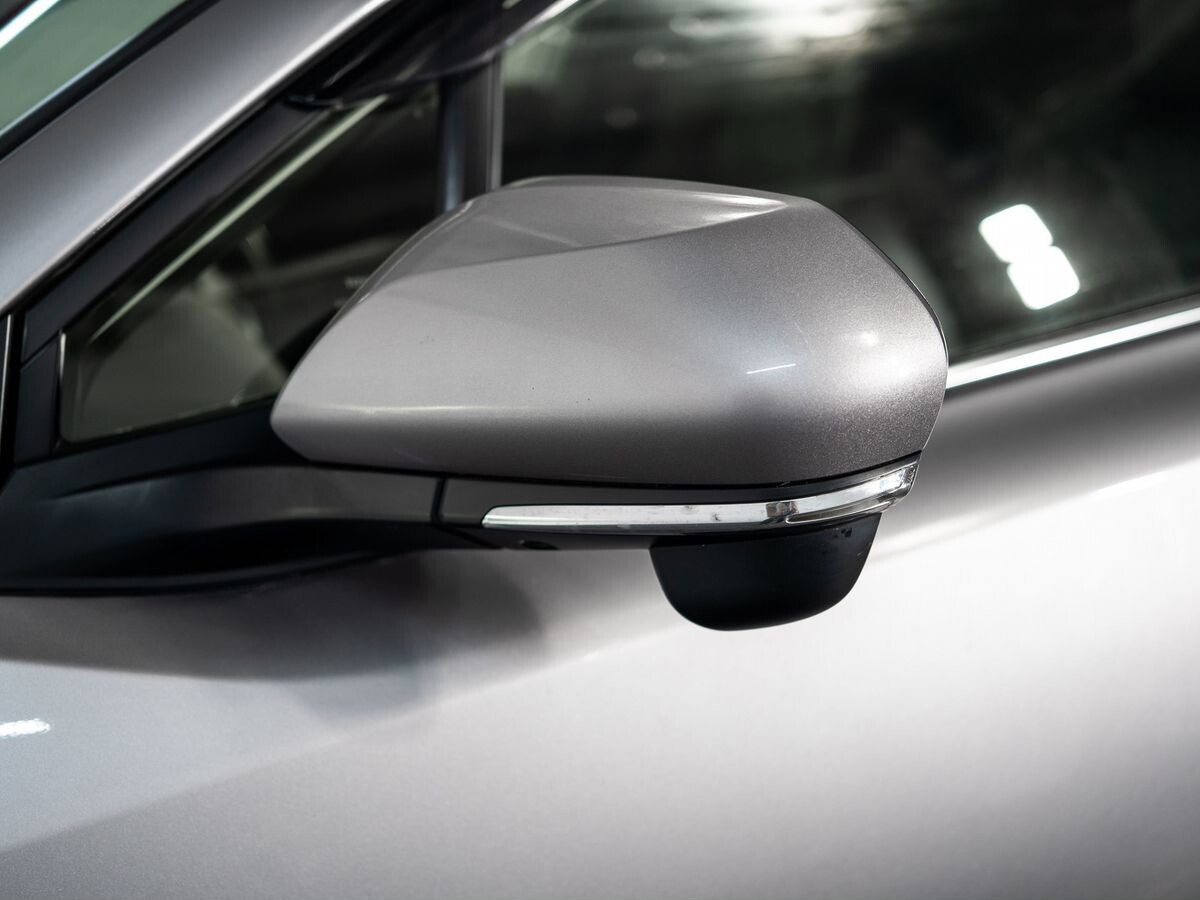 Toyota C-HR 2018 - фото автомобиля