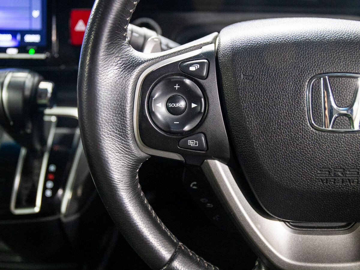 Honda Stepwgn 2019 - фото автомобиля