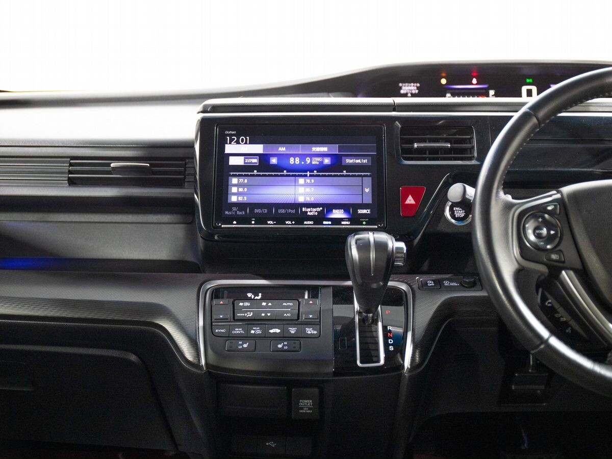 Honda Stepwgn 2019 - фото автомобиля